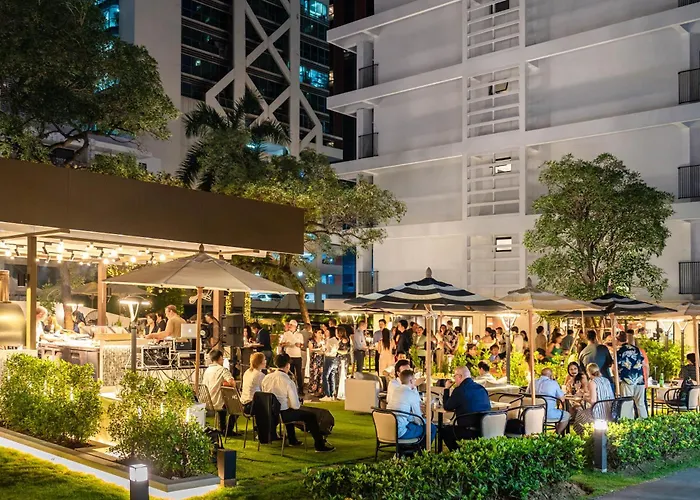Hotel Floral Court & Sukhumvit 13 Bangkok