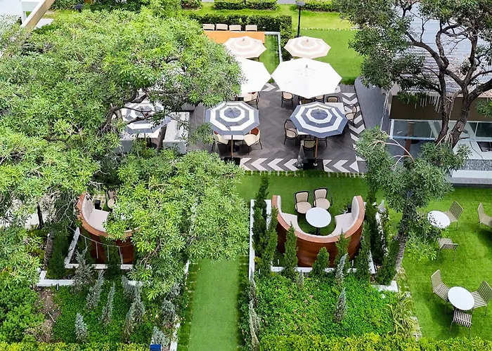 Floral Court & Sukhumvit 13 Hotel 5*