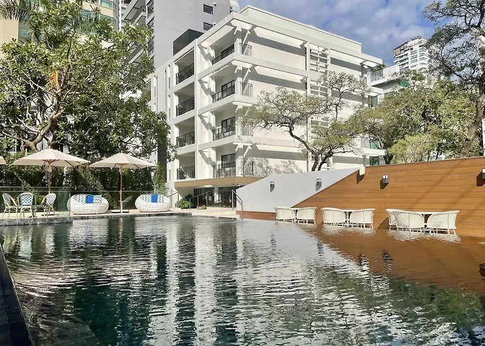 Floral Court & Sukhumvit 13 5* Bangkok