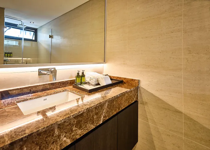 Hotel Floral Court & Sukhumvit 13