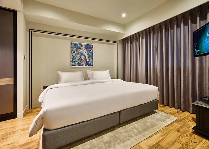 Floral Court & Sukhumvit 13 Hotel