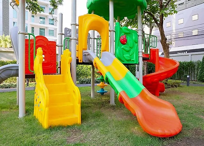 Hotel Floral Court & Sukhumvit 13