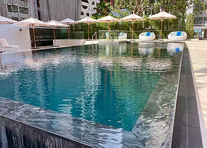 Floral Court & Sukhumvit 13 Hotel 5*