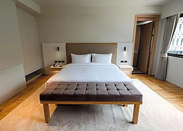 Hotel Floral Court & Sukhumvit 13 Bangkok