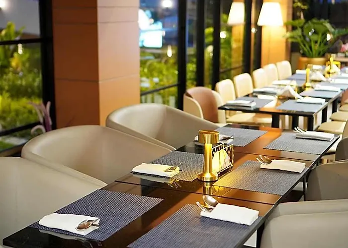 Floral Court & Sukhumvit 13 Hotel Bangkok