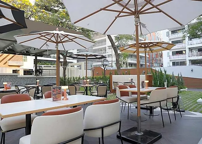 Floral Court & Sukhumvit 13 Hotel 5*