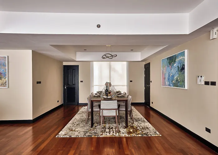 Hotel Floral Court & Sukhumvit 13 Bangkok