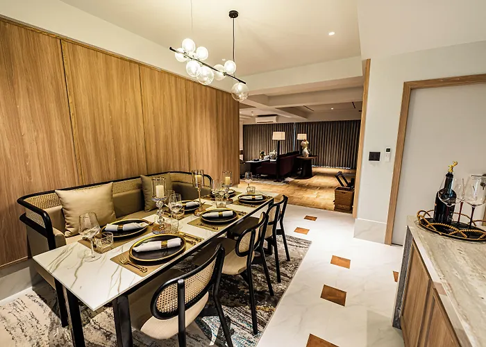 Hotel Floral Court & Sukhumvit 13 Bangkok