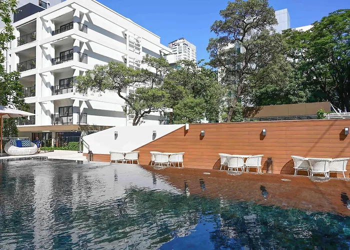 Hotel Floral Court & Sukhumvit 13